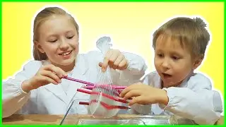 Опыты для детей! Проверяем пакет на прочность.