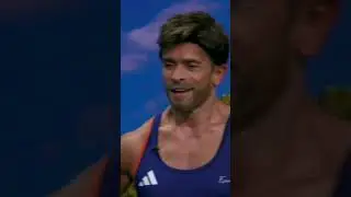Kelly Ripa & Mark Consuelos Spoofed Hallmark Christmas Movies On Their Halloween Special 