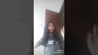 Eu cantando para minha amigas