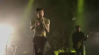 The Neighbourhood - Stuck with Me (live in Tom Brasil)