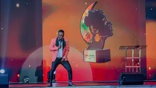 Dogo Pepe jukwaani kwenye Tuzo za WISAC 2023