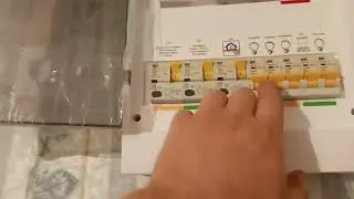 Установил квартирный щиток в двух комнатной квартире. Электромонтаж в Пскове