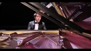 Vitaly Pisarenko plays Schumann Aufschwung (Soaring)