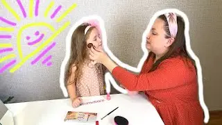 Eve and mom lead the right lifestyle / Ева и мама ведут правильный образ жизни.