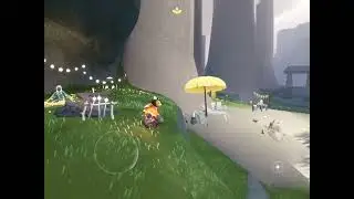Little jellyfish and orange dude visits mama jellyfish!!