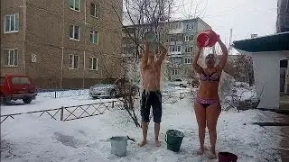 ХИУС, ХОЛОДНЫЙ ВЕТЕР. ЗАКАЛИВАНИЕ С МАМОЙ ОБЛИВАНИЕ ХОЛОДНОЙ ВОДОЙ. ОБТИРАНИЕ РАСТИРАНИЕ СНЕГОМ