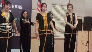 Tarian Sumazau Warga Emas Kota Kinabalu