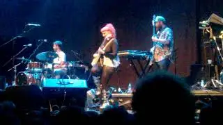 Hiatus Kaiyote - "Mobius Streak" / "Chivalry Is Not Dead" - Circo Voador