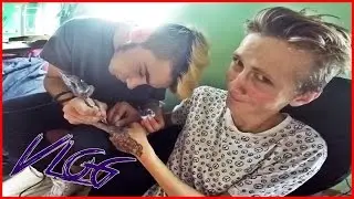 VLOG ● Ужасный партак | Татуировка на дому