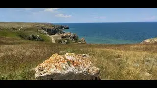 Генеральские пляжи. Побережье тысячи бухт Азовского моря. Пешком по Караларскому парку в Крыму🐍