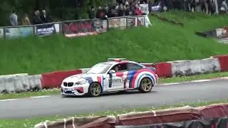 Safety Car Fahrer hat Spass auf der Kartbahn in Ampfing, Sound