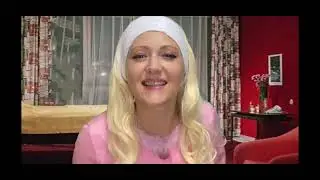 Такой же с перламутровыми пуговицами 😂😂😂