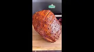 😍 Smoked Christmas Ham on the pellet grill! 💨