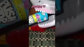 shark eating push pop 🍬 