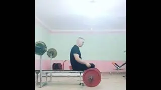Бицепс со штангой сидя 60кг