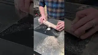Just rounding table legs #furnituremaking #woodworking #routertable #diy #woodworkingtips #bois