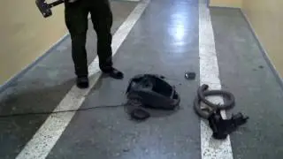 Иван взрывает пылесос