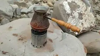 Сварил кофе у замёрзшего ручья. Кофе у ручья.