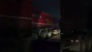 Убийцы новосибирских дорог . Скорость 120 км /ч по городу со щебнем не предел 😭