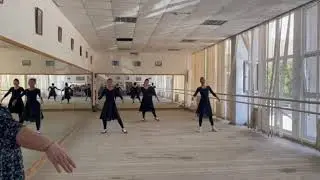 Мастер-класс по хореографии: «Изучение позиций рук калмыцкого танца «Шарка Барка»
