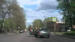 Ужас девушка чуть не сгорела в машине - дтп авария