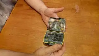 Survivalist mini fishing kit