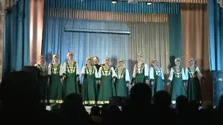 Маленькой ёлочке холодно зимой / Happy New Year (ABBA) - Хор "Ивушка"