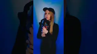 Слово блогера. Телефон на асфальте📱 