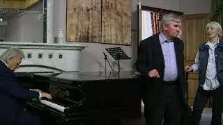 Библиотека им. А.П. Боголюбова в Москве. Каминный зал с роялем