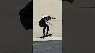 My knee popped on this 360 flip lol #shorts #skateboarding