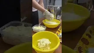 Готовим домашнее сливочное масло в маслобойке #shorts #молоко #shortsvideo #челябинск