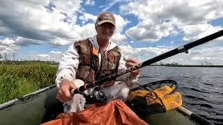 ТАЁЖНОЕ ОЗЕРО. ОПАСНЫЙ путь. На спиннинг щуки. Первый заброс иГОРБАЧ.