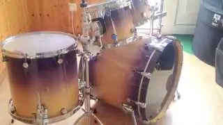 Noonan MV8 Maple drum kit