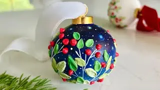 Paint a One-of-a-Kind Christmas Ornament in Textured Acrylic