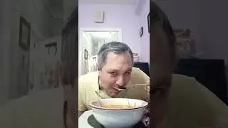 ASMR. КУШАЮ СОЛЯНКУ С КОПЧЁНОСТЯМИ КОТОРУЮ ПРИГОТОВИЛА МАМА