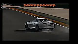 Haciendo drift con un Toyota Supra mk4 😏