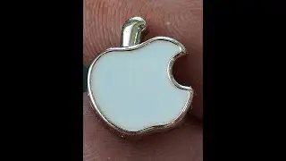 Надкусанное яблоко пуговица подражание логотипу компании Apple Обзор коллекции