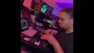 “Currents” ✌️☮️😊 by the great James Redou featuring iPad MIDI Drum Sequencer 