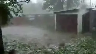 Жесть на  Полтавщине  град с яйцо