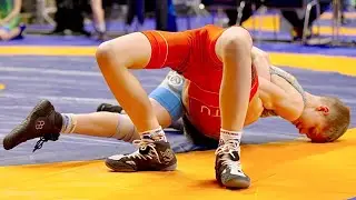 U13 Simonas Stonys (LTU) vs Davyd Tsyshok (UKR) 38kg. Freestyle boys youth wrestling. B-cam-man