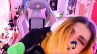 le esta dando un infarto D: alo 911