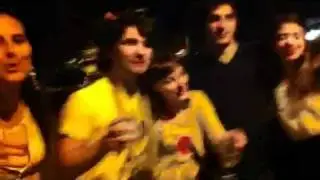 Isa, vira pra ti a câmera