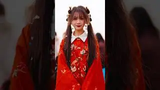 Take picture of beautiful japan girl #streetstylephotography #streetphotography #pov #venice