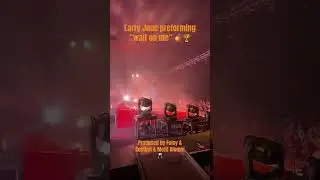 Whole crowd singing would you wait on meee🍊🍊 