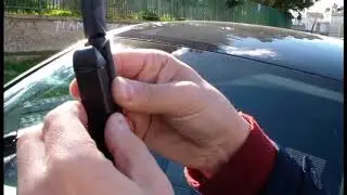 Come Sostituire le spazzole tergicristallo utilizzando la posizione di servizio