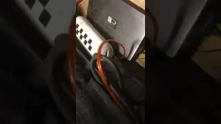 Кия спектра. Не правильная установка автозвука.