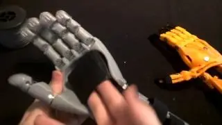 Demo of the Flexy Hand 2 - a 3D Printed Prosthetic Device by Steve Wood