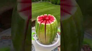 Handheld Melon Slicer #handheld #slicer #cutter #cuttermachine #meloncutter #melon