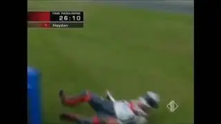 Zender Man falls off his bike