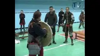 В кольчугах и с мечами
